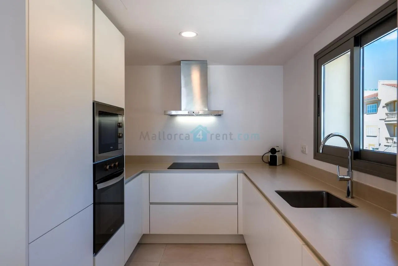 M4R 1 Villa Laura Front Line Beach House