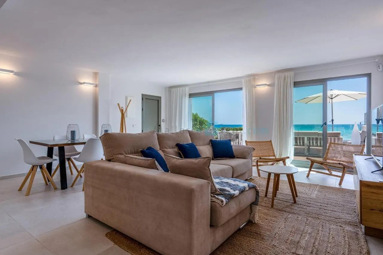 M4R 1 Villa Laura Front Line Beach House Spain